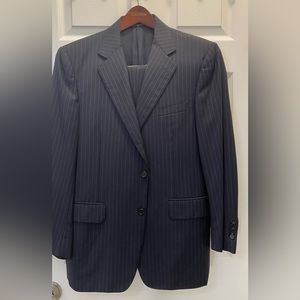 Canali Elegant Navy Pinstripe Bankers Suit 38 Short. Italy